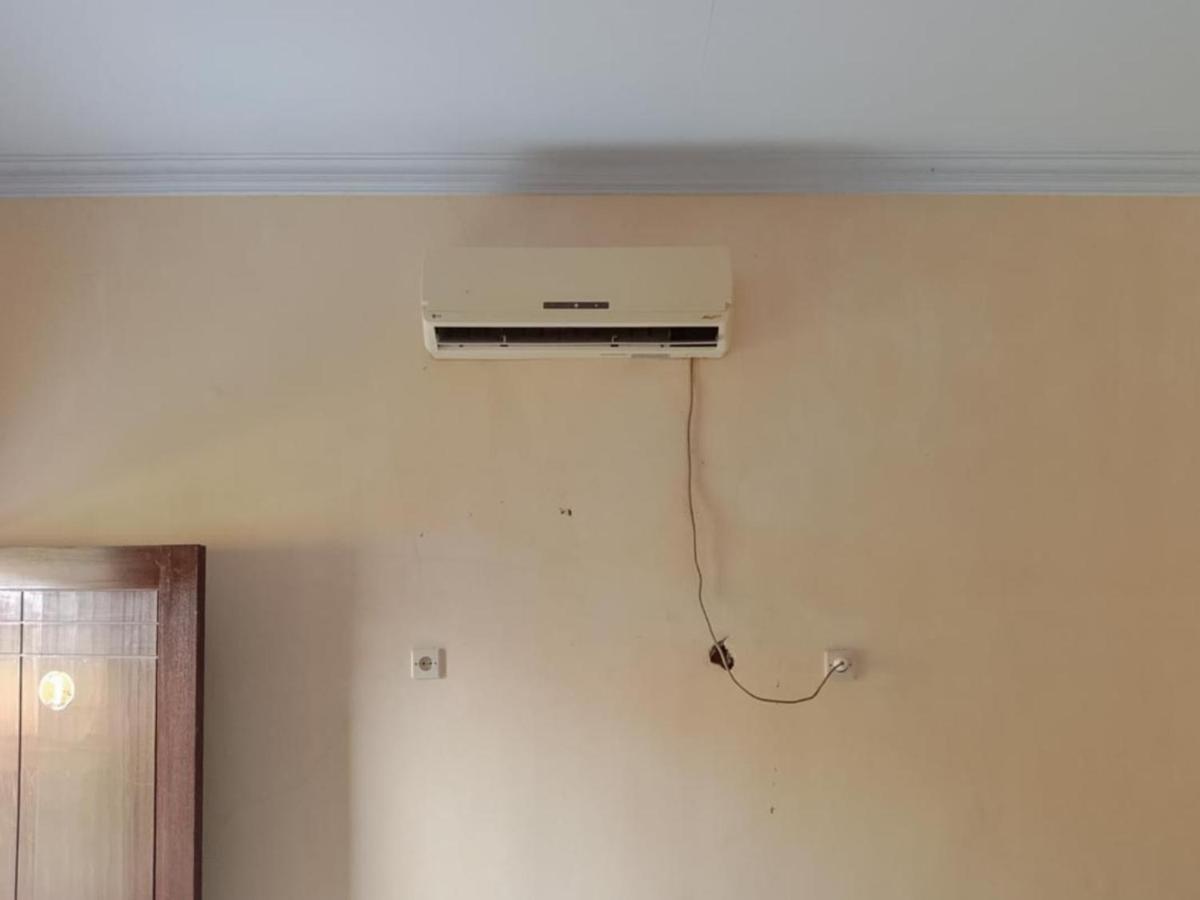 Zulfina Homestay Syariah Mitra Reddoorz Banyuwangi  Exterior photo
